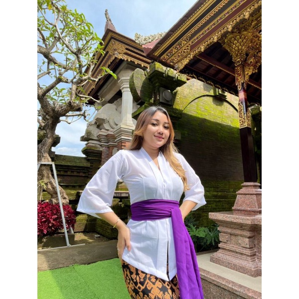 Kebaya bali kartini lengan 3/4 lonceng