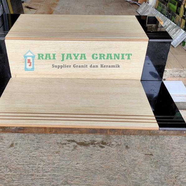 Granit Anak Tangga 30x80 dan 20x80 Motif kayu kombinasi Hitam