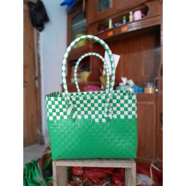 tas anyaman plastik kaca mini / tas belanja/ souvenir/ hajatan/ hempers/ jinjing