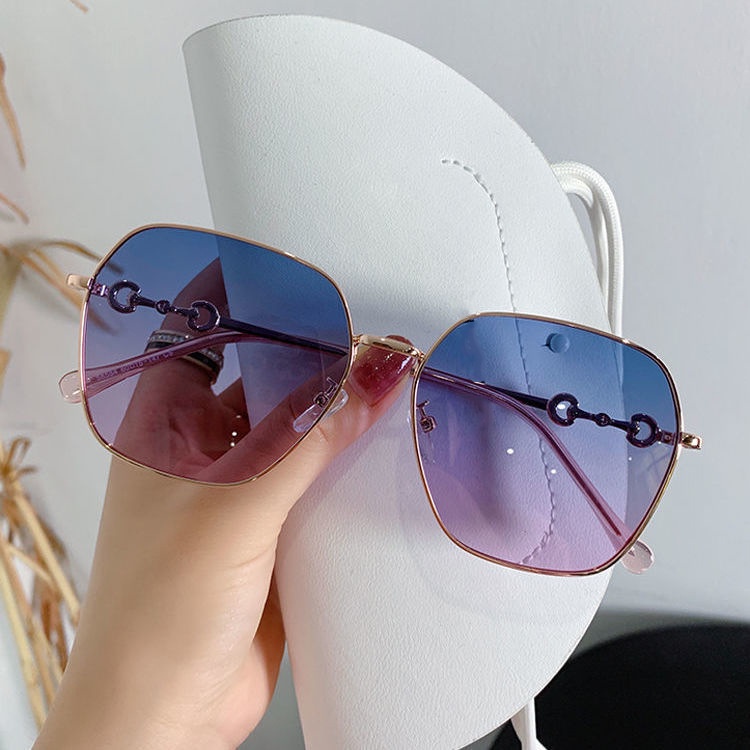 Kacamata Hitam UV400 Dengan Lensa Gradasi Bahan Metal Gaya Korea Untuk Wanita