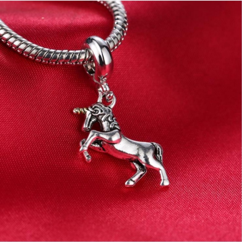 Liontin Bentuk unicorn Bahan stainless steel Untuk Wanita