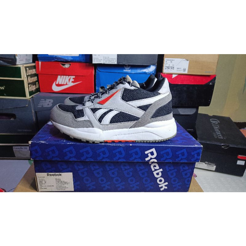 sepatu rebook clasic original