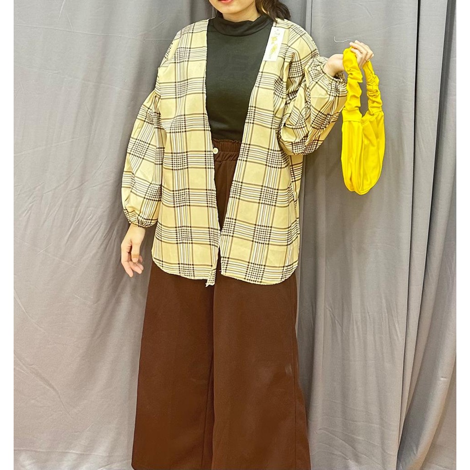 KIYOWO OUTER MOTIF-CREAM KOTAK PUTIH