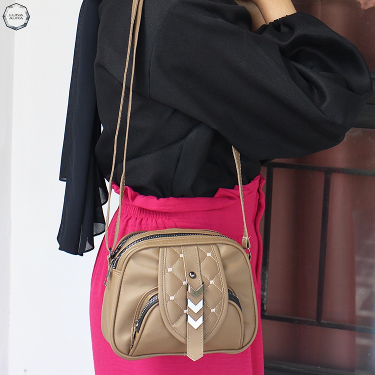 Luna Aura Tas Selempang Wanita Oval Cevron 3 Ruang Slingbag Wanita Terbaru Tas Wanita Kekinian Tas ootd
