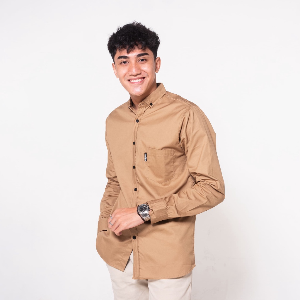 Gizmo - Kemeja Pria Basic Cotton Premium Light Brown