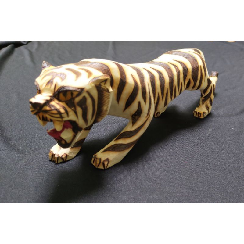 patung macan antik 5