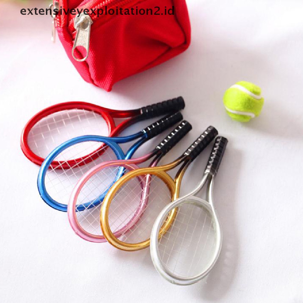 1pc Miniatur Raket Tenis + 1PC Bola Aksesoris Rumah Boneka 1: 6 1: 12