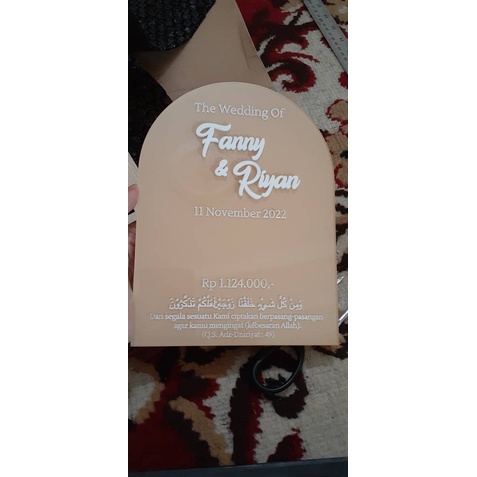 Akrilik Brush Bentuk Kubah Nama Timbul