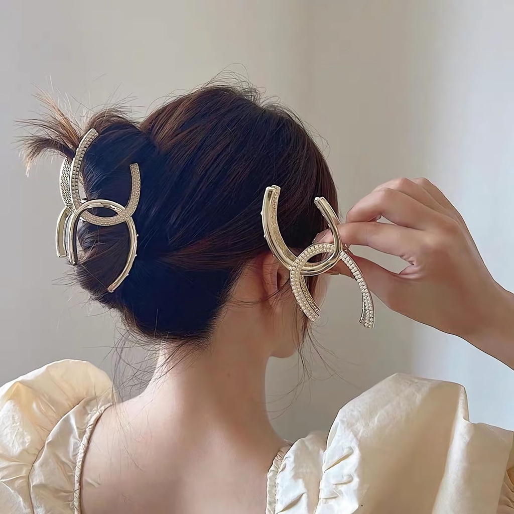 Jepit Rambut Ponytail Bahan Metal Hias Mutiara Berlian Gaya Vintage Korea Untuk Wanita