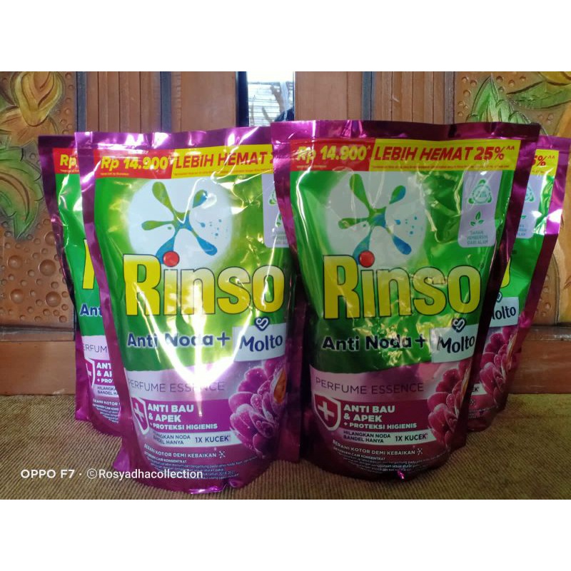 RINSO MOLTO DETERJEN CAIR 565ML