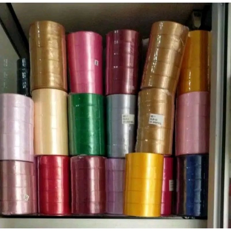 

Pita Satin 1 INCH/ 2,5 CM 25 YARD (BRAND EAGLE)