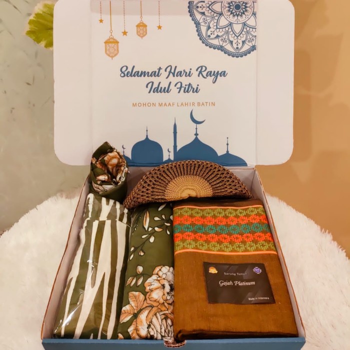 

(COD) hampers mukenah silver set giftbox silver/ kado gift box sarung
