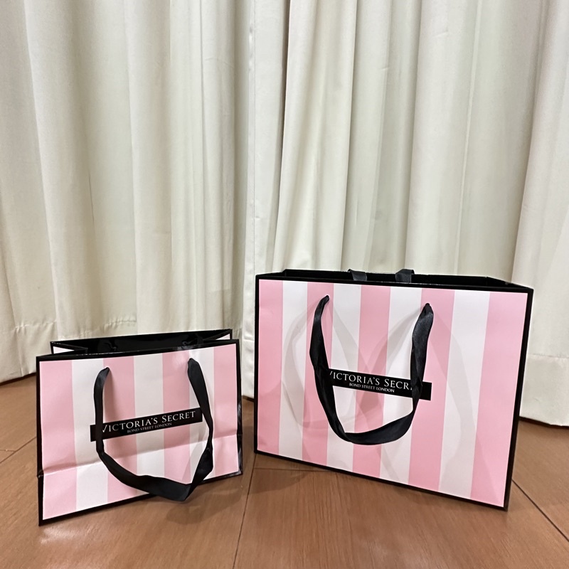 

Paper Bag Victoria’s Secret