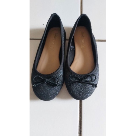 PRELOVED SEPATU ANAK CEWE HITAM MERK GABINO SZ.31, INSOLE 19CM