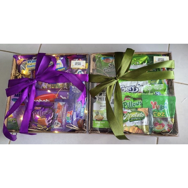 KADO WISUDA/ KADO SEMPRO/Hadiah Natal/ Hadiah Hari Ibu/ Kado lebaran/  SNACK BOX/ KADO MURAH/ SNACK KADO/ KADO WISUDA/ Hampers Snack/ Hamper Snack/ KADO ULTAH LAMPU TUMBLER