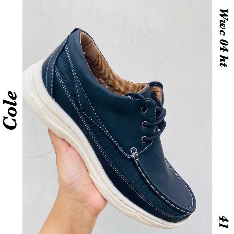 Cole Sepatu  Cowok Hitam Lecet Dikit bgt
