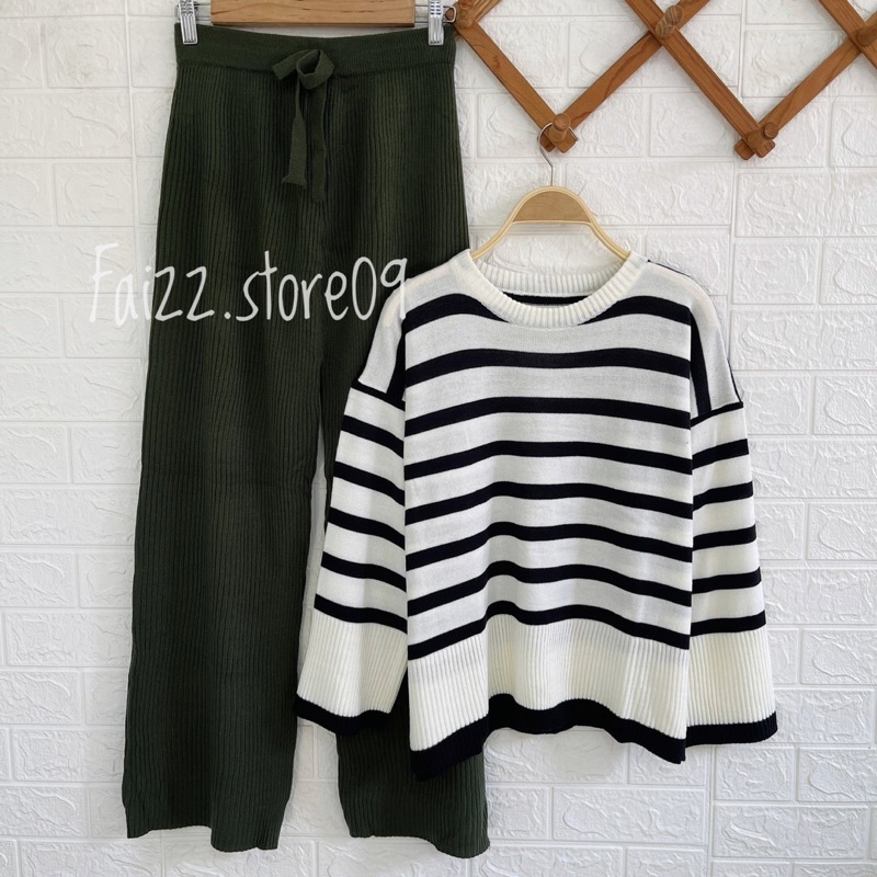 ONESET SWEATER LESTY STIPE SELAN CELANA KULOT WANITA