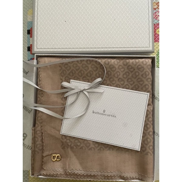 buttonscarves tapis voal butter