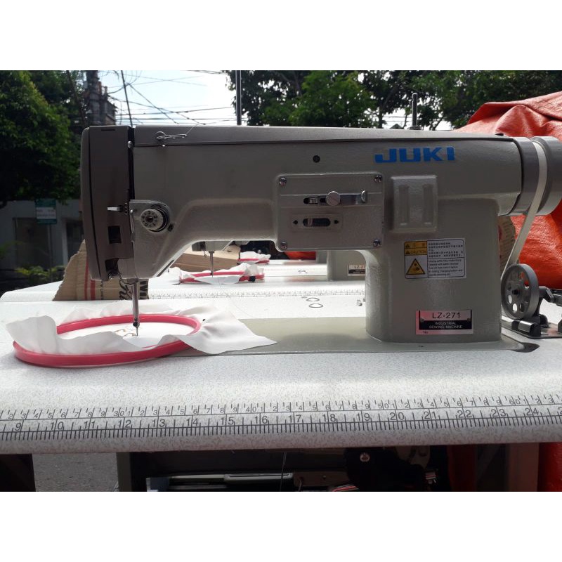Mesin jahit bordir Juki LZ 271 meja kaki import dinamo
