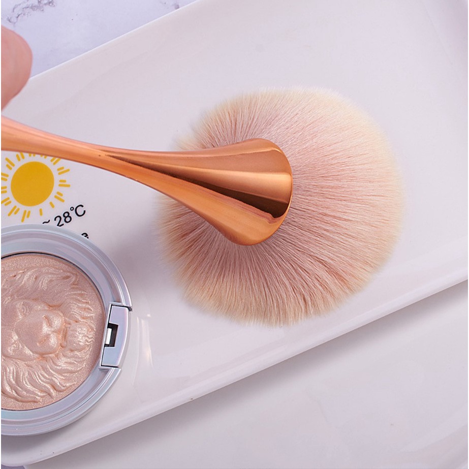 Kuas Makeup Brush Pipi Tangan Panjang Aksesoris Makeup Ramping Super Berbulu High Quality Blush