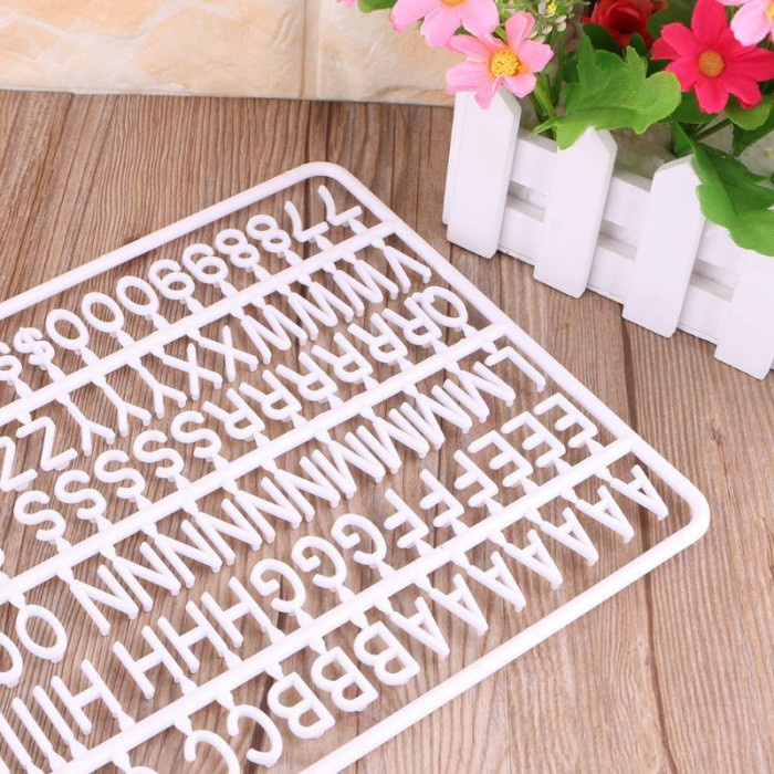 

Papan Co718 Zong 300 Numbers Characters For Felt Letter Board Changeable