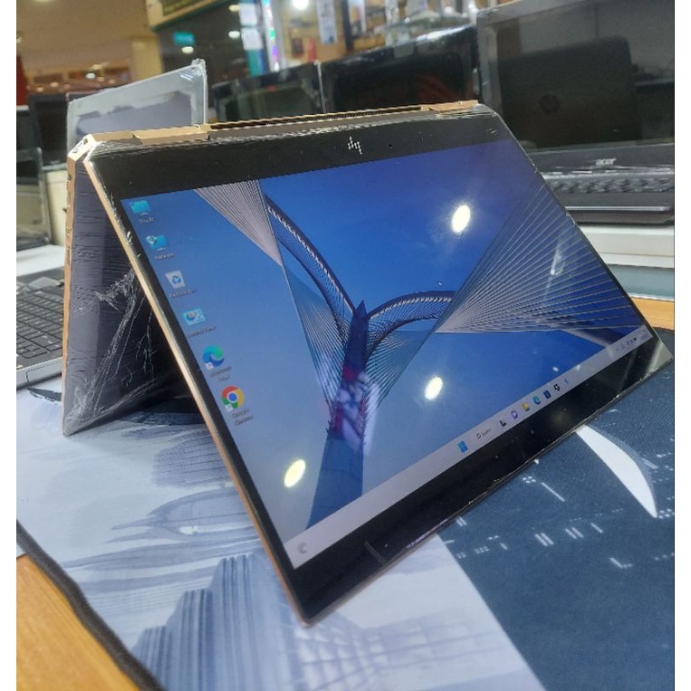 Laptop HP spectre x360 convertible 13 intel core i7 8Gb bekas fullset mulus normal siap pakai