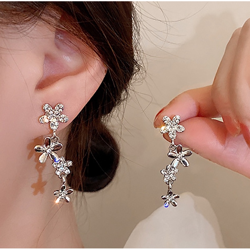 Anting Stud Desain Bunga Gaya Korea Untuk Wanita