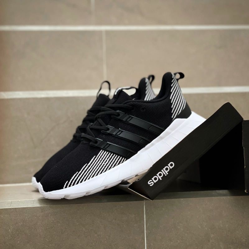 Adidas Questar Flow &quot;Black White&quot; ORIGINAL BNIB