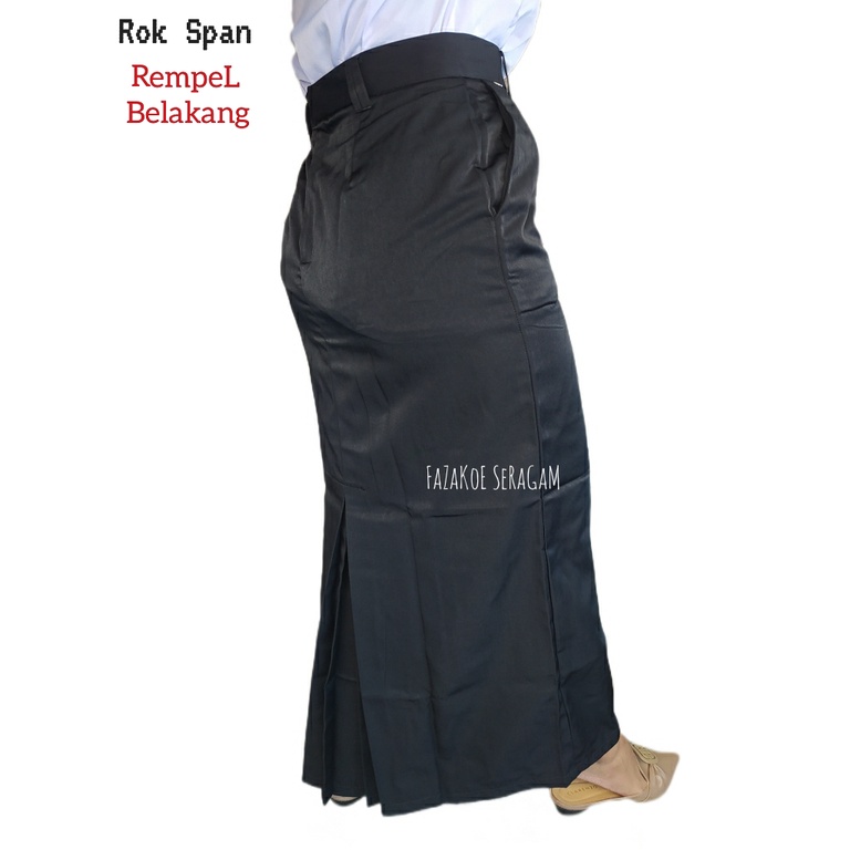 Rok Span Hitam Rempel Belakang