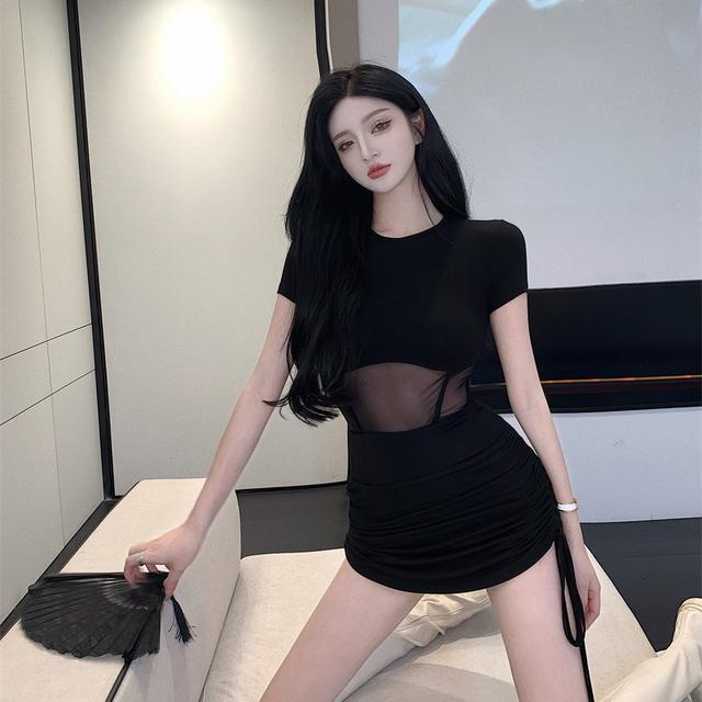 Red Musim semi dan musim panas pinggang tinggi baru serut rok hitam one-piece setelan pria kecil tas pinggul setengah tubuh a-line rok pendek wanita