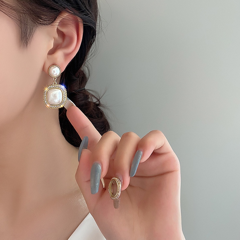 Anting S925 Silver Bentuk Persegi Aksen Mutiara Kristal Gaya Korea Untuk Wanita