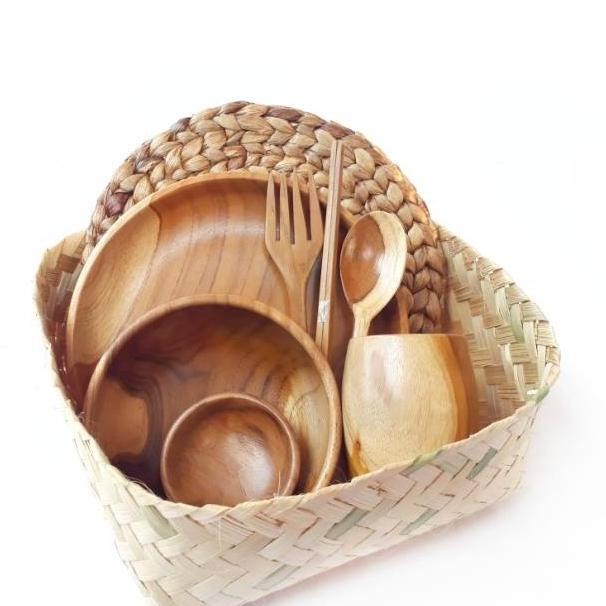 

BOX HAMPERS NATAL GIFT UNTUK KELUARGA ALAT MAKAN KAYU [PAKET ALINA BY G6945654ERE