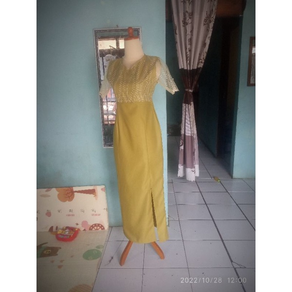 dress belah samping