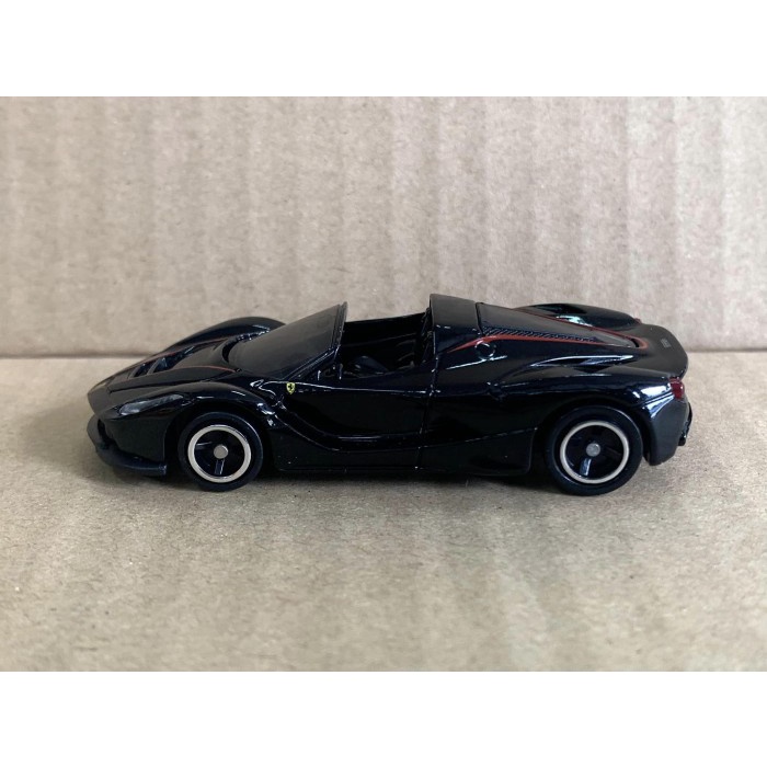 Tomica Ferrari LaFerrari Aperta Hitam Loose Pack