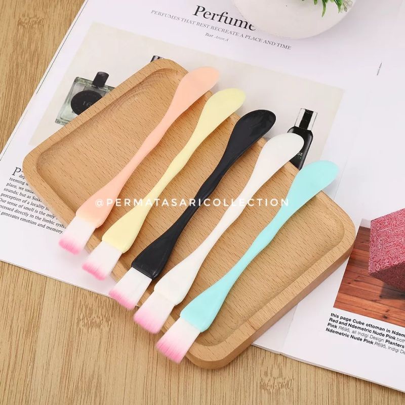 Kuas Masker 2 Sisi Wajah Gagang Kuas Putih Pink / Mask Brush Premium 2 in 1 2in1