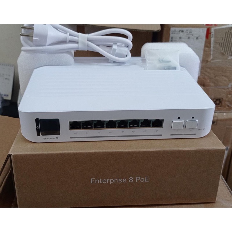 Ubiquiti USW-Enterprise-8-PoE |Layer 3, PoE switch