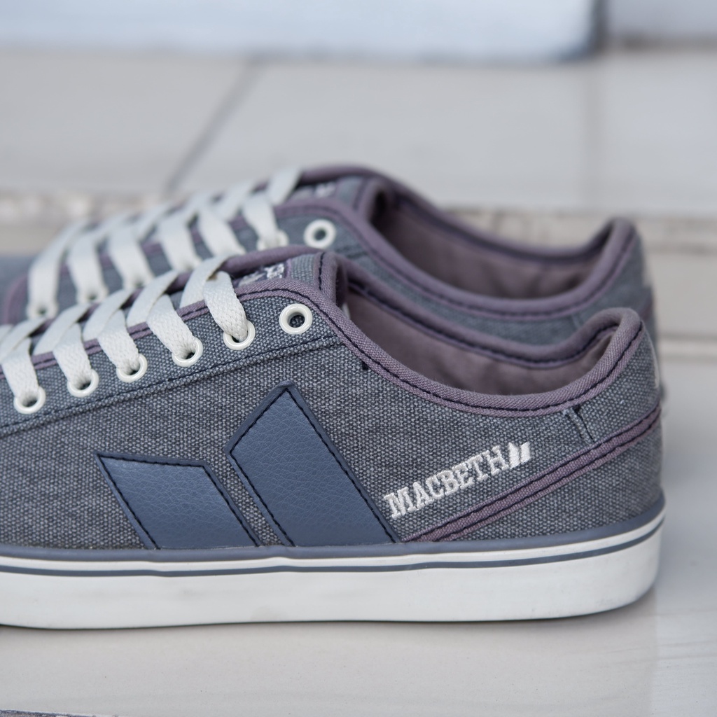 Macbeth James Gray Dark Gray Cement