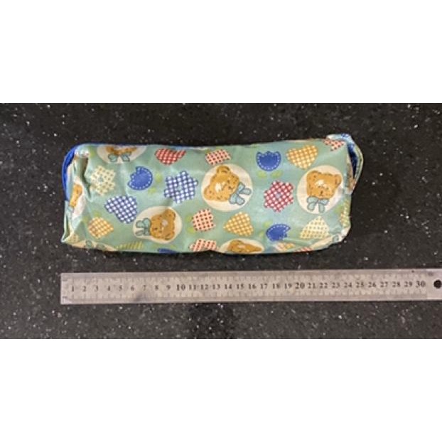 

ㅍ Kotak pensil kain resleting , tempat pensil kain ,kantong make up,pouch make up,tempat pencil bantal ゔ