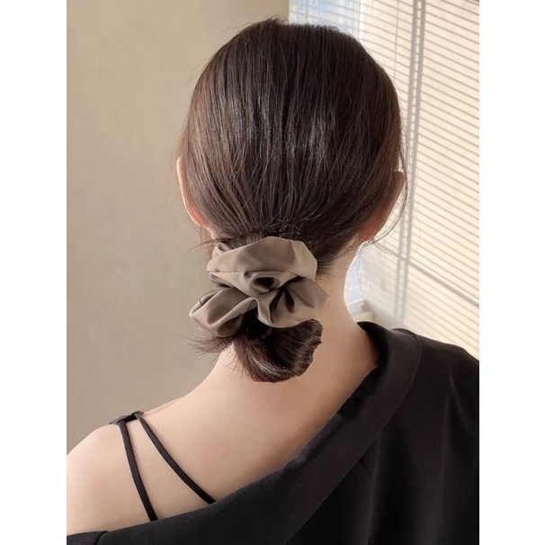 Scrunchie Satin Velvet Silk Polos Doff Matte Ikat Rambut Cepol Warna Doff Large Model Velvet Satin Korea Matte Soft Impor