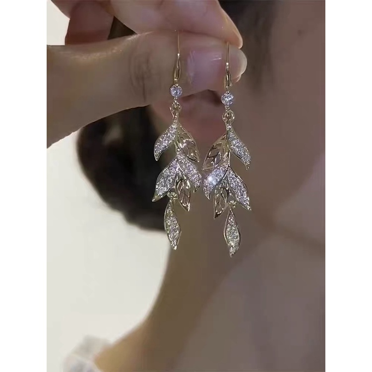 Anting 925 Silver Needle Model Daun Rumbai Aksen Berlian Gaya Korea Untuk Wanita