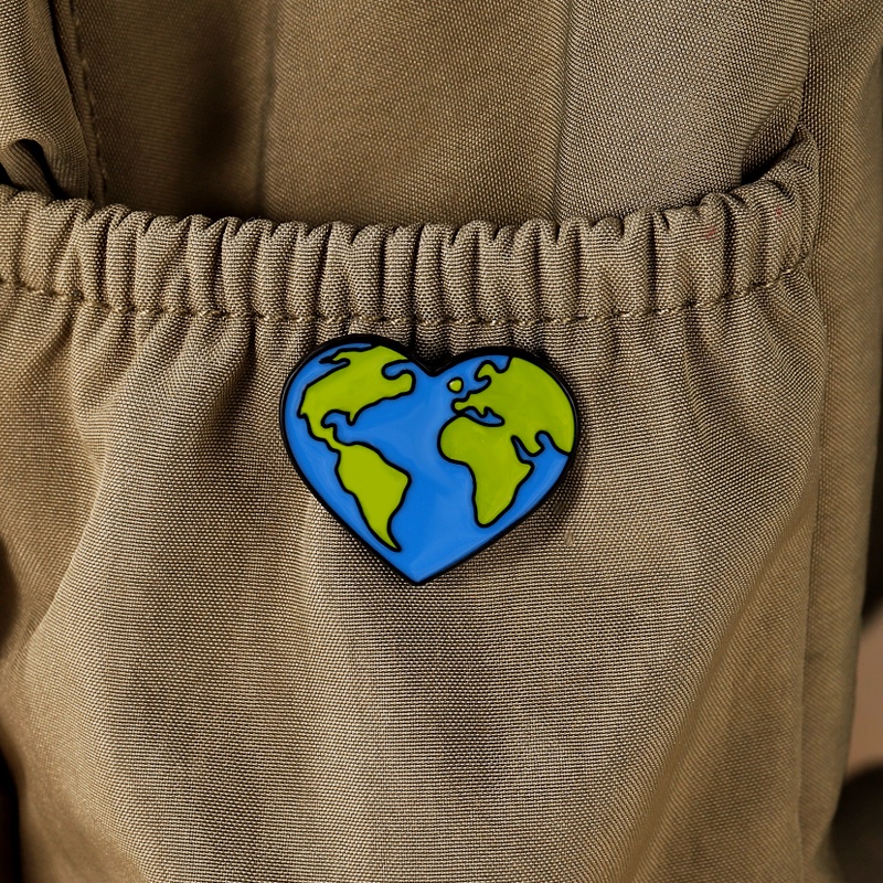 Bros Pin Desain Kartun Love The Earth Untuk Aksesoris Pakaian