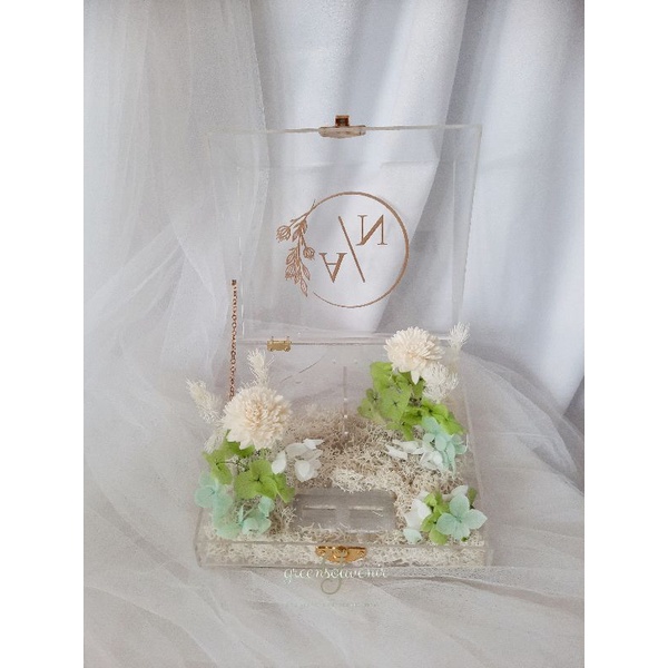 Kotak mahar akrilik bunga kering