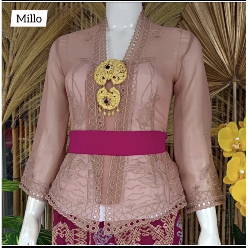 kebaya bordir jadi// kebaya bordir bali// kebaya bordir terbaru// kebaya bordir murah kebaya murah