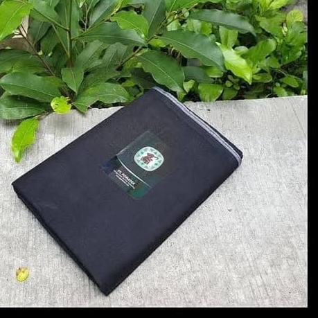 Sarung Gajah duduk Polos Hitam