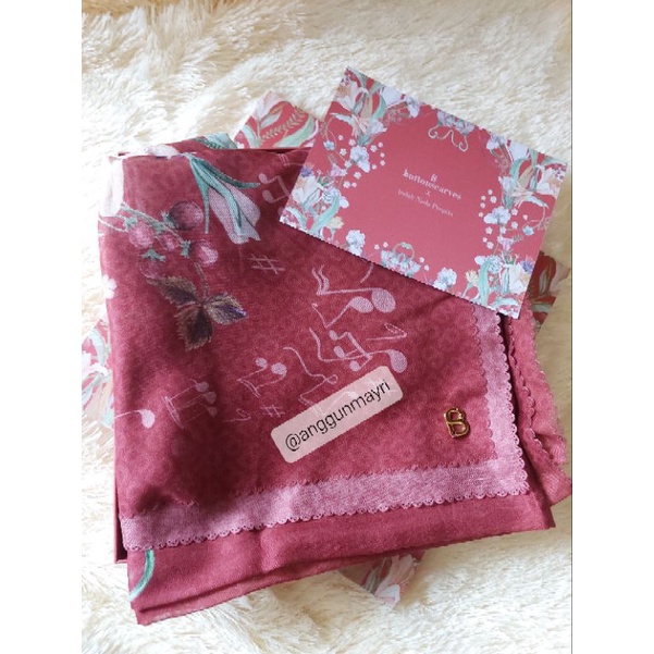 ❌️SOLD❌️ Nada Series Do Buttonscarves (PL like New)