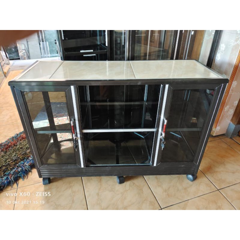 Bufet tv alumunium kaca mewah murah sidoarjo