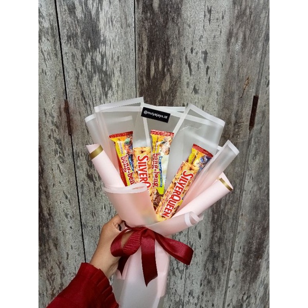 

BUKET COKLAT/ BUKET SILVERQUEEN / KADO WISUDA