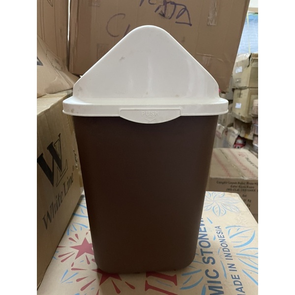 tempat sampah 15 Liter tiffany + bubble wrap