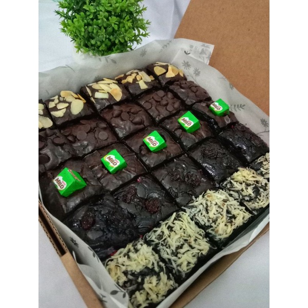 

Fudgy Brownies Mix Topping