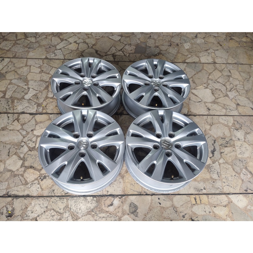 VELG MOBIL ORI STD SUZUKI ERTIGA RING 15x5,5 ET40 PCD 5x114
